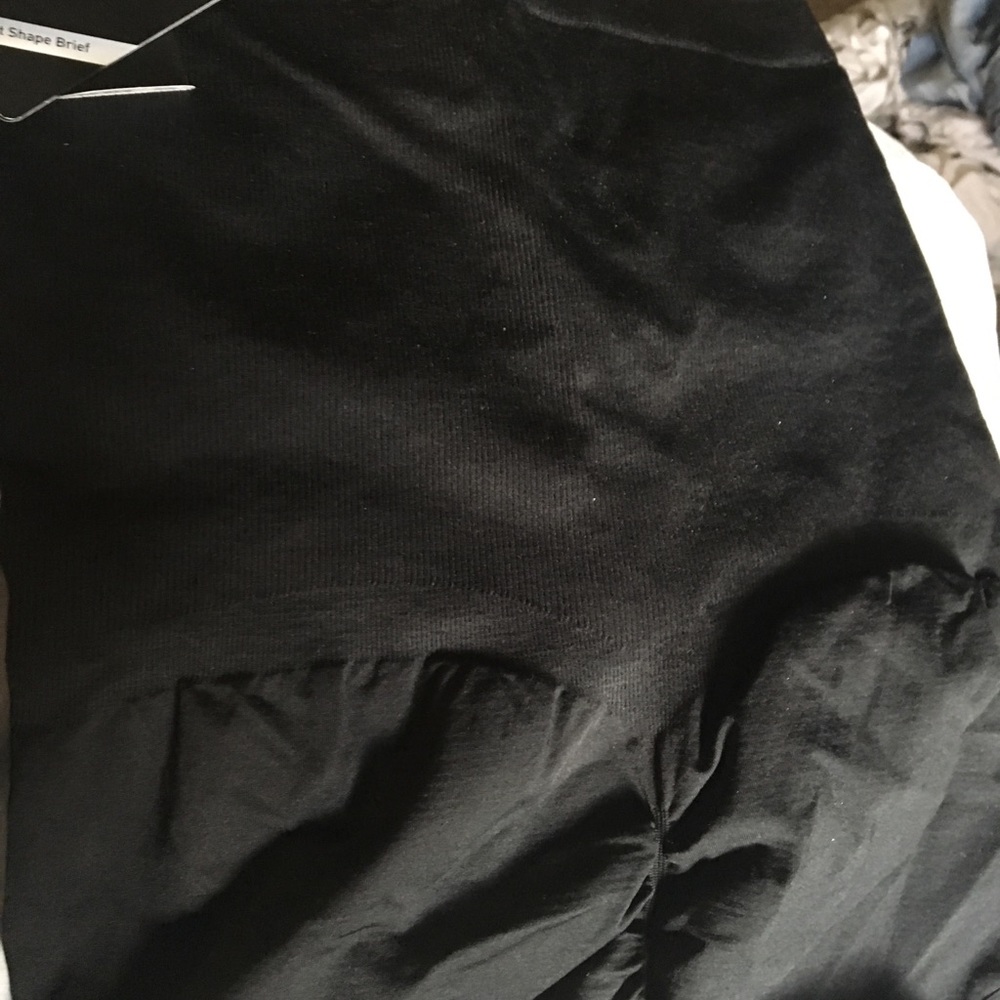 Shape wear- hi waist shape brief!